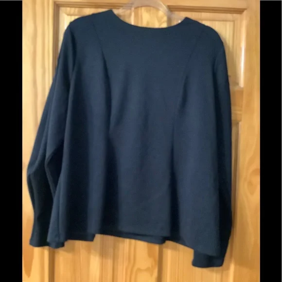 Black Top - Picture 1 of 4